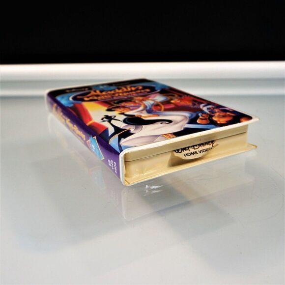 Aladdin and the King of Thieves VHS 1996 Disney Presents Clam Shell Box - Picture 5 of 10